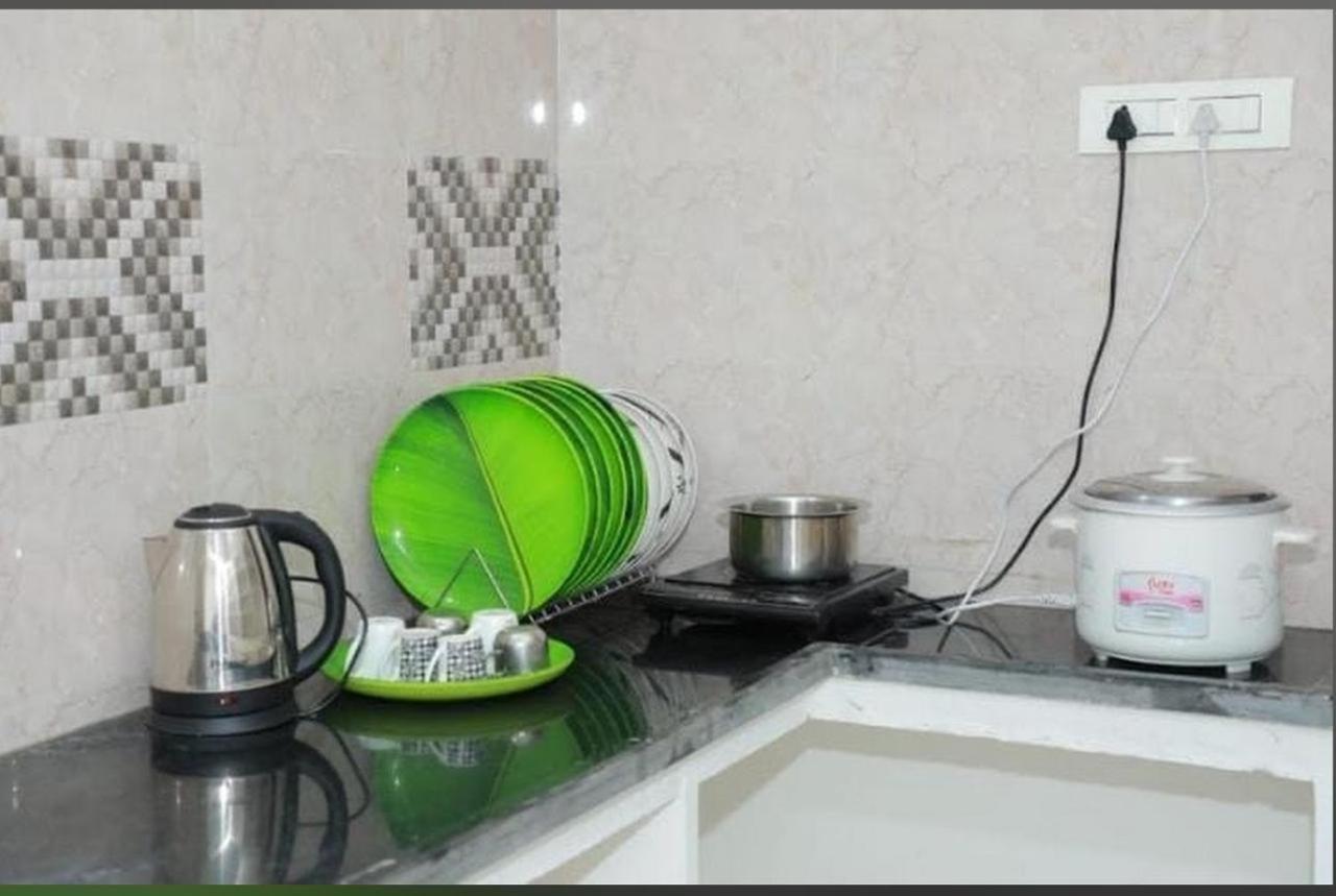 Homestay Svp Homestay, Luxury Ac 2bhk Flats, Free Wifi ,tv, Kitchen, Near To Alipiri Fly Over & Highway,free Ac Cab Pickup From Railway Station, Airport