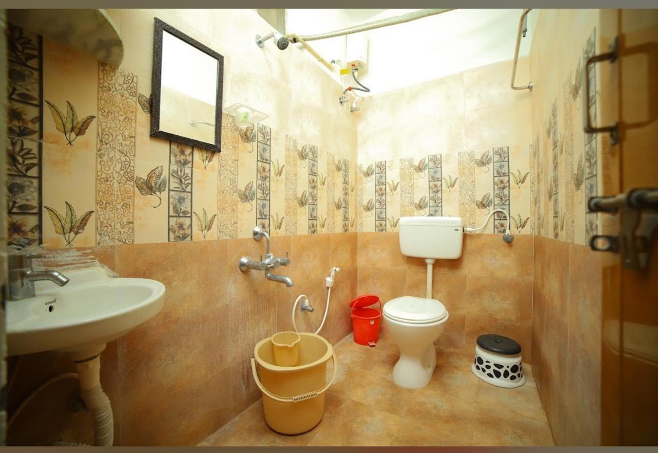 Svp Homestay, Luxury Ac 2bhk Flats, Free Wifi ,tv, Kitchen, Near To Alipiri Fly Over & Highway,free Ac Cab Pickup From Railway Station, Airport Homestay