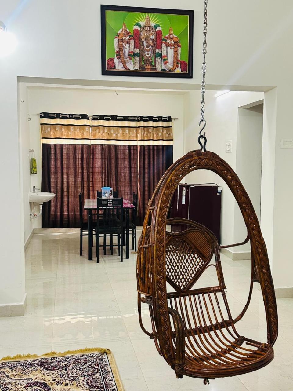 Homestay Svp Homestay, Luxury Ac 2bhk Flats, Free Wifi ,tv, Kitchen, Near To Alipiri Fly Over & Highway,free Ac Cab Pickup From Railway Station, Airport